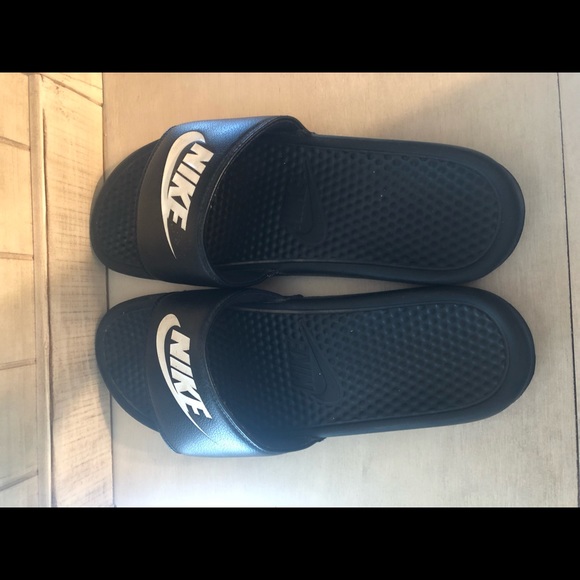 NIKE Benassi JDI Slides / Sandals - Size 12 (Men’s) - Picture 3 of 5
